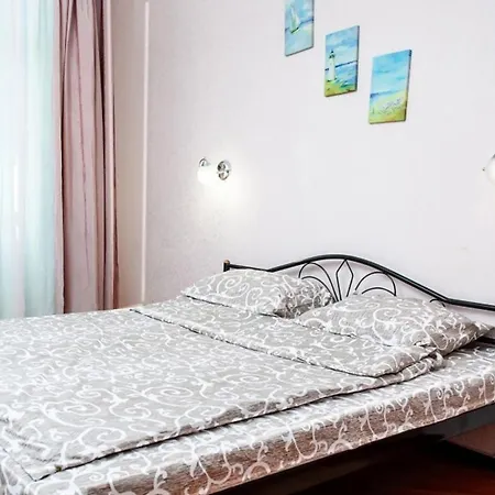 Apartments On Skovoroda Street Kharkiv Exterior photo