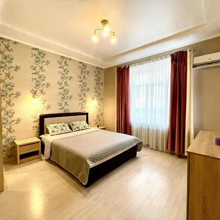Apartments On Skovoroda Street Kharkiv Exterior photo