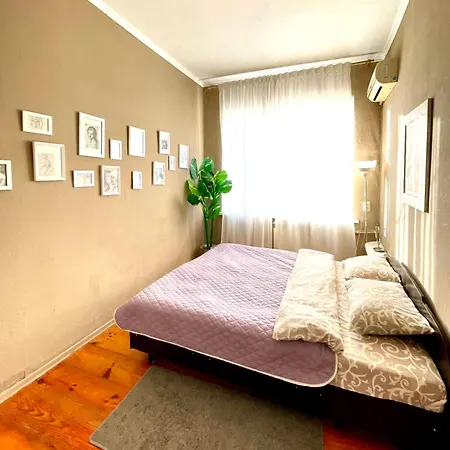 Apartments On Skovoroda Street Kharkiv Exterior photo