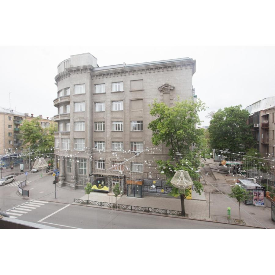 Apartments On Skovoroda Street