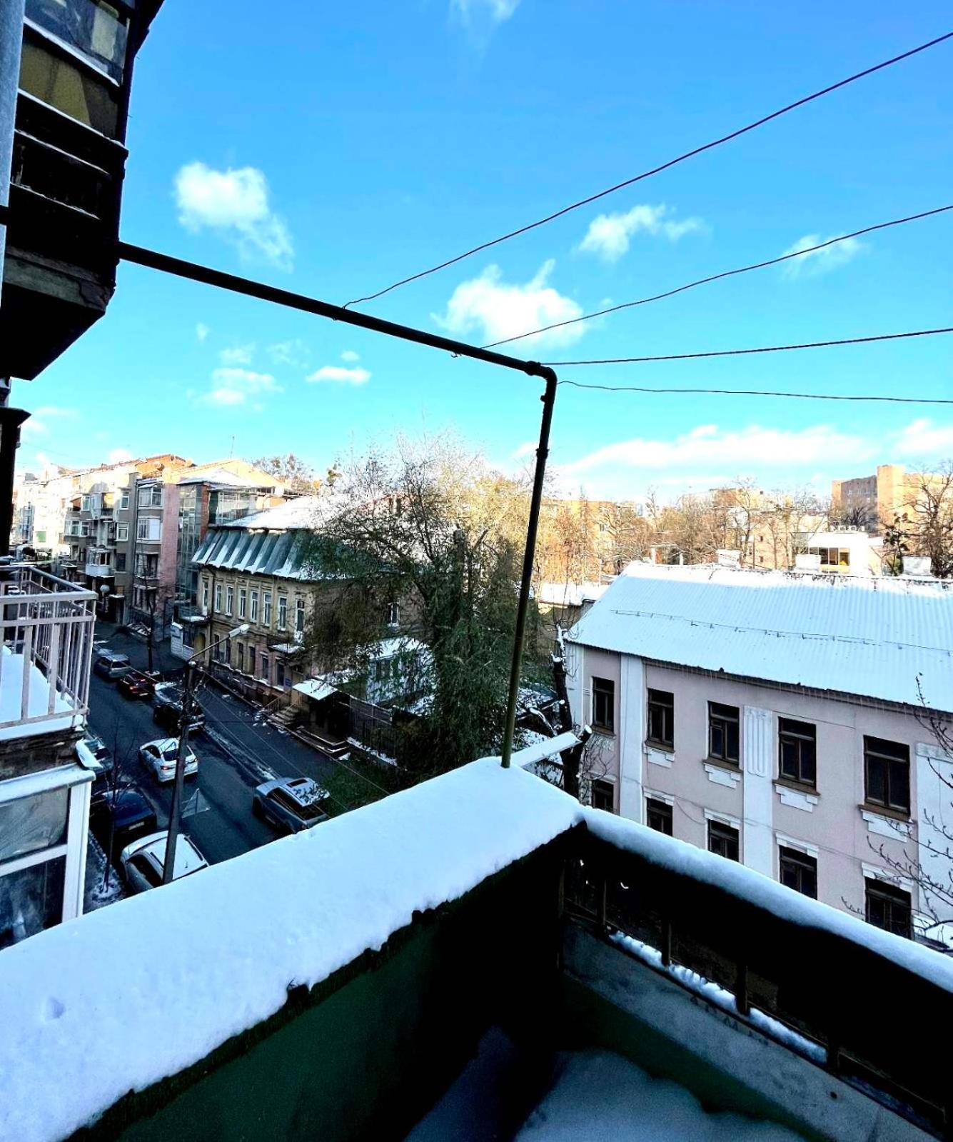 Apartments On Skovoroda Street *